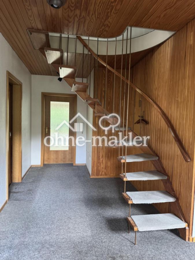 Treppe zum Dachgeschoß