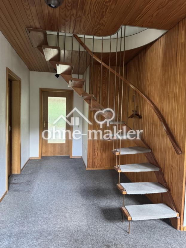 Treppe zum Dachgeschoß