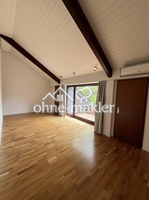 Schlafzimmer DG