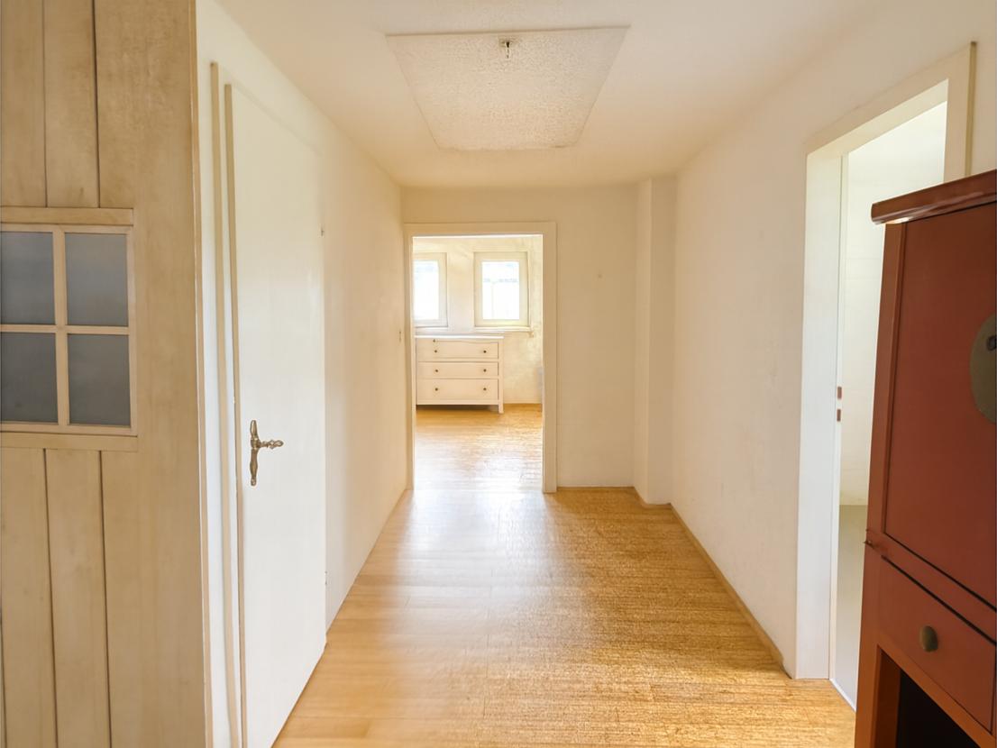 Flur OG Altbau