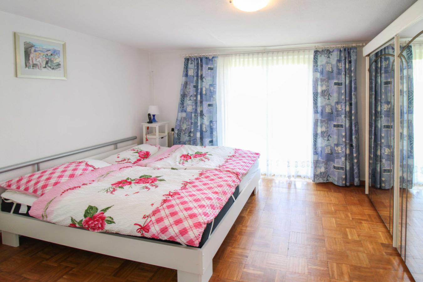 Schlafzimmer Hauptwohnung