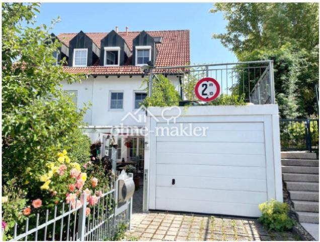 Haus mit Vorgarten