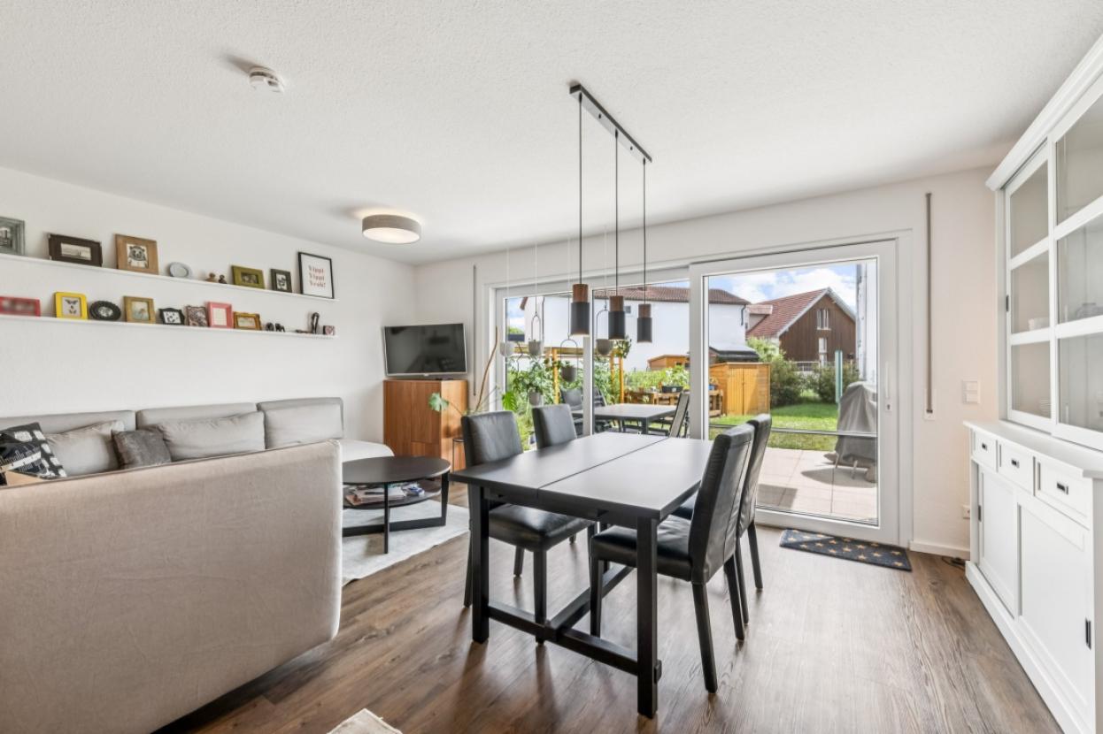 Wohnzimmer mit Essbereich