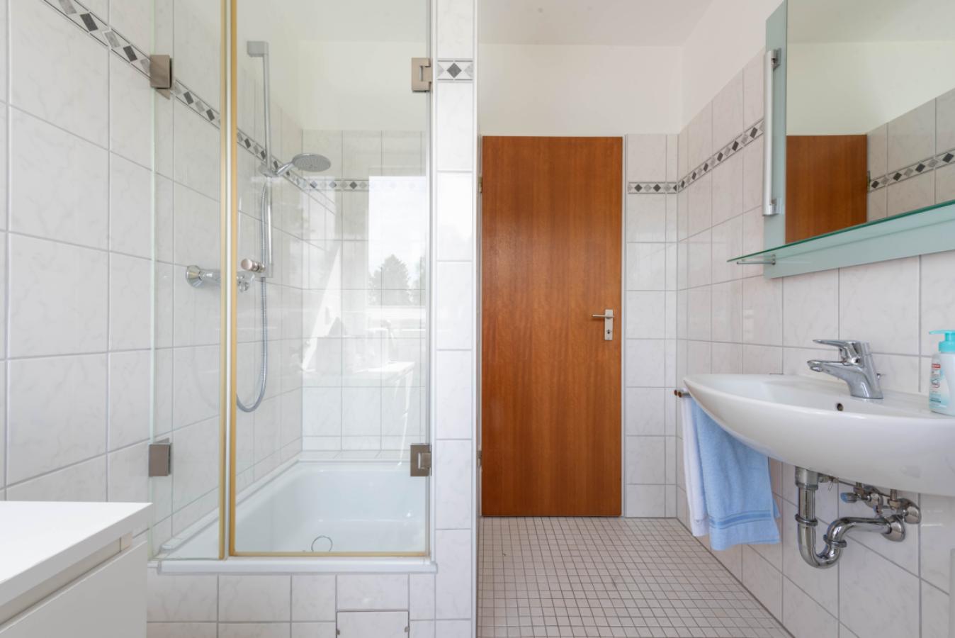 Weitere Ansicht Duschbad