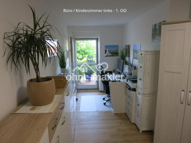 Büro / Kinderzimmer links