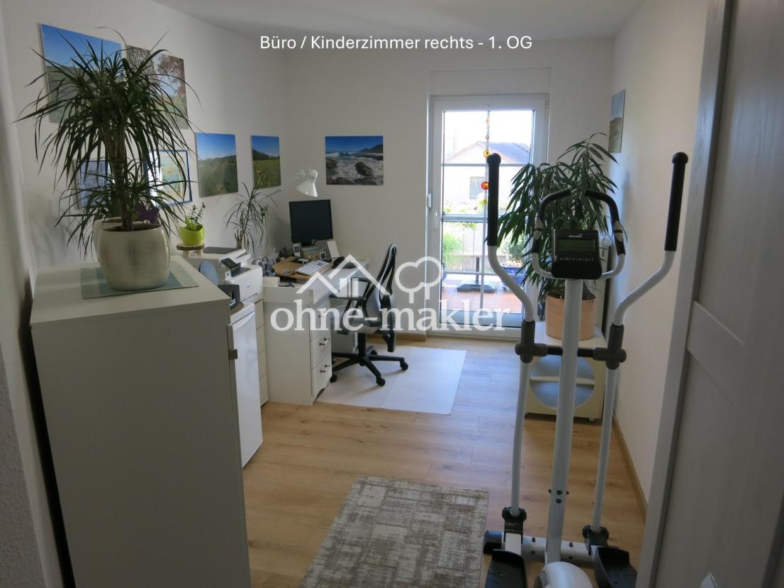 Büro / Kinderzimmer rechts