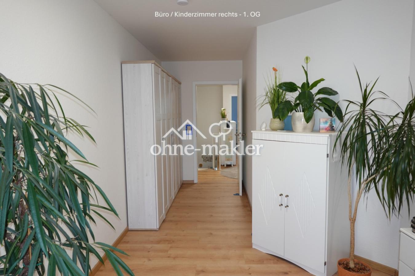 Büro / Kinderzimmer rechts