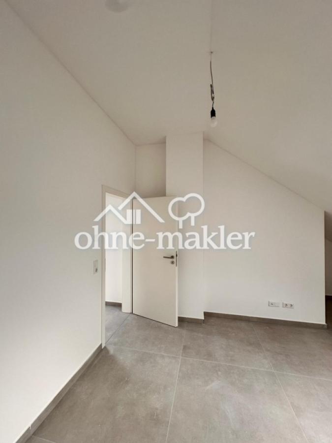 Schlafzimmer DG
