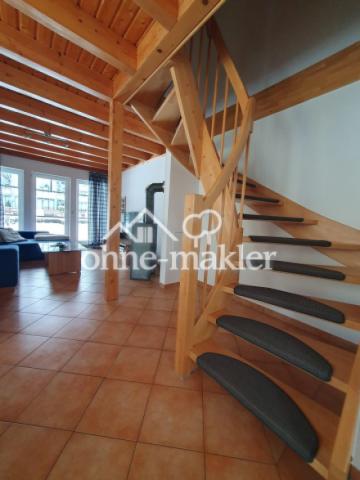 Treppe ins Obergeschoss