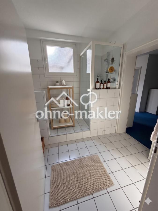 1.OG Durchgangsbadezimmer