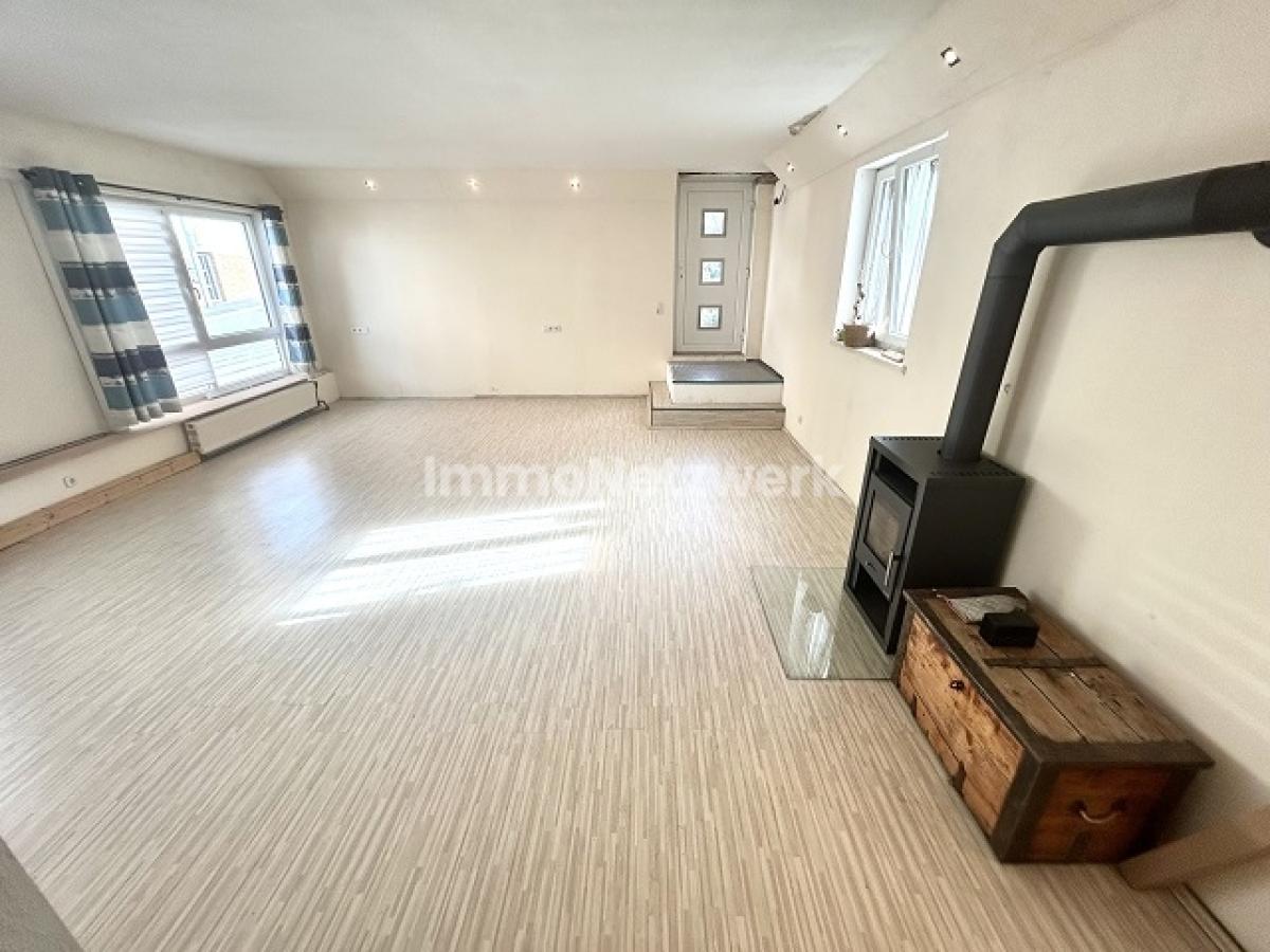EG Zimmer Ausgang zur Terrasse