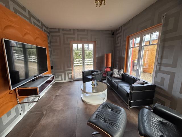 TV-Zimmer EG