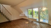 Wohnzimmer mit Südwest-Balkon
