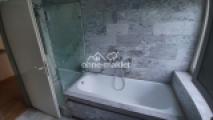 Bad Badewanne und Dusche