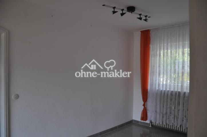 Garderobe EG