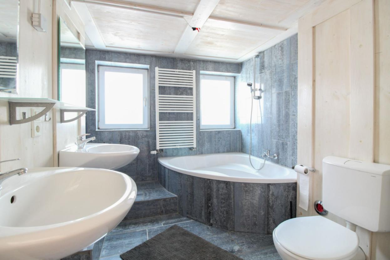 Badezimmer_2OG