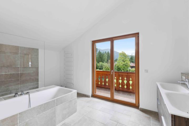 HS 25 Badezimmer IST