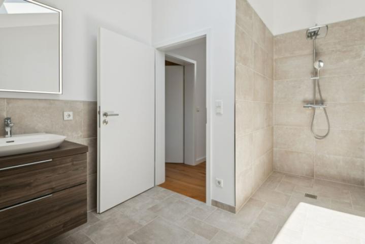 HS25b Badezimmer 2 IST