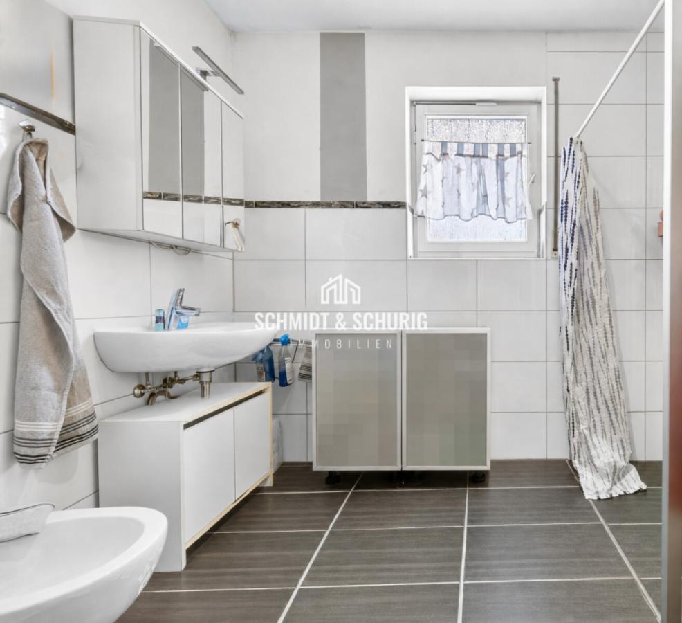 Badezimmer / Erdgeschoss - Vorderhaus