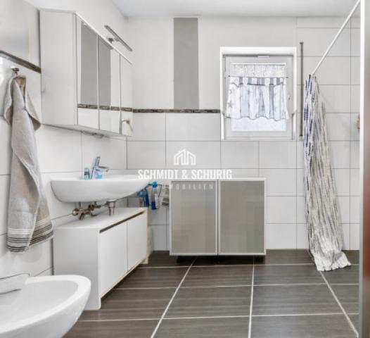 Badezimmer / Erdgeschoss - Vorderhaus