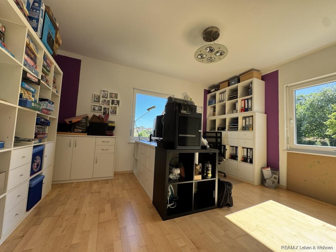 Büro EG