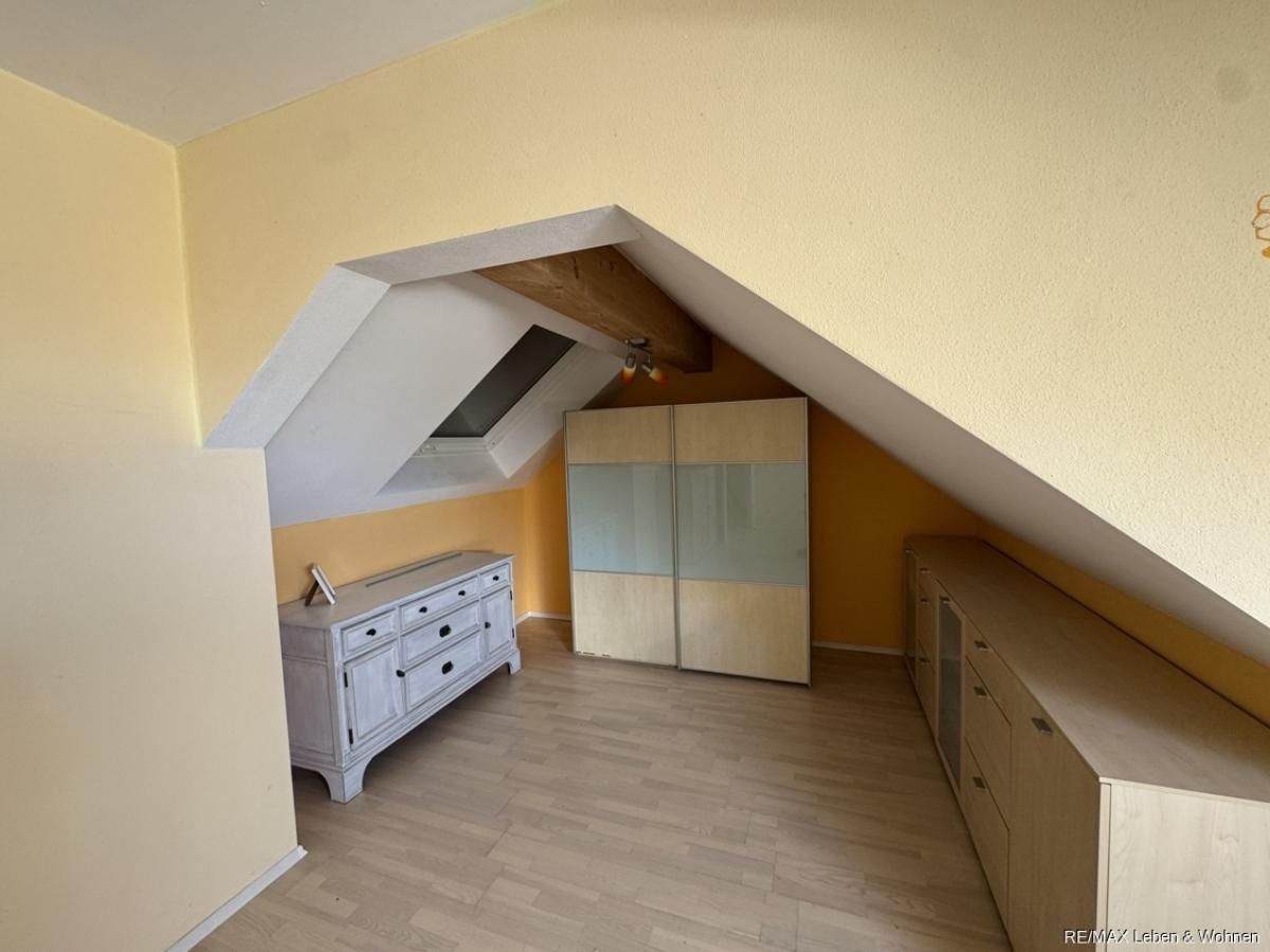Ankleidraum im Schlafzimmer DG