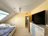 Schlafzimmer DG