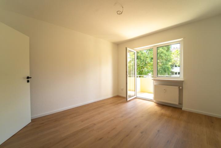 Schlafzimmer 1 m. Balkon
