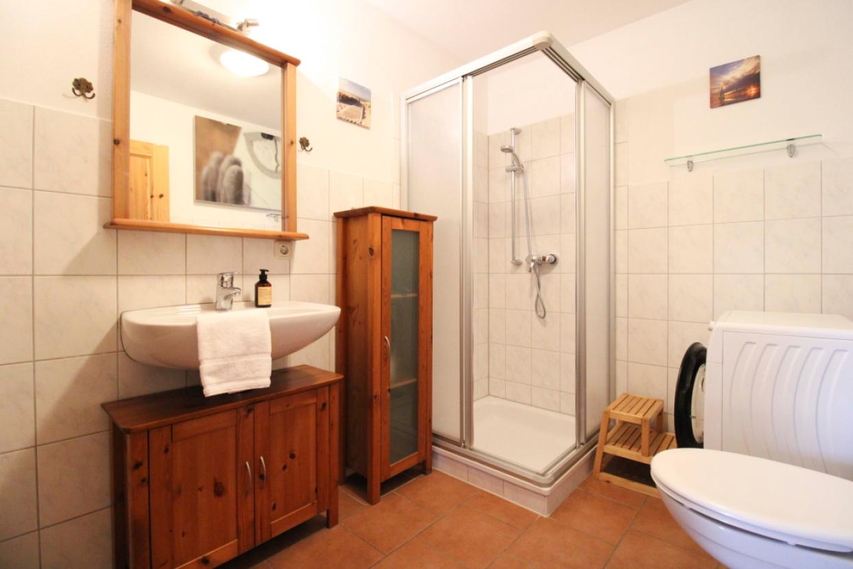 Badezimmer Wohnung 1