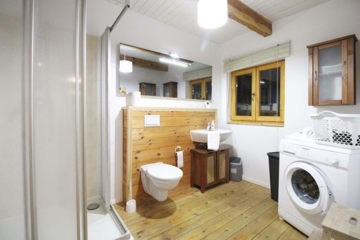 Badezimmer Wohnung 2 OG