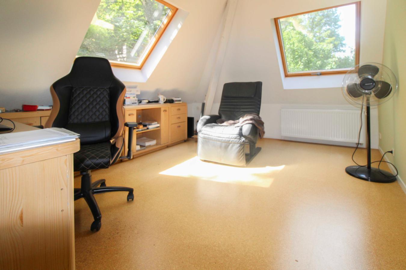 Büro DG Bild 1