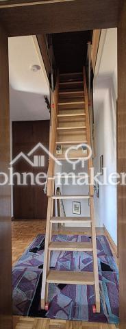 Flur mit Treppe