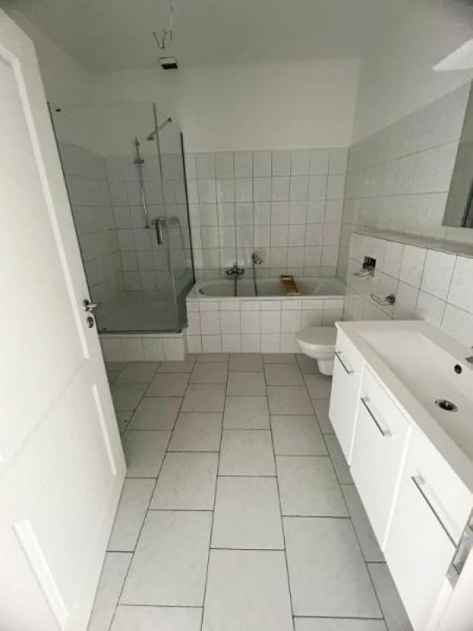 14 Bad nach Sanierung Beispiel 2