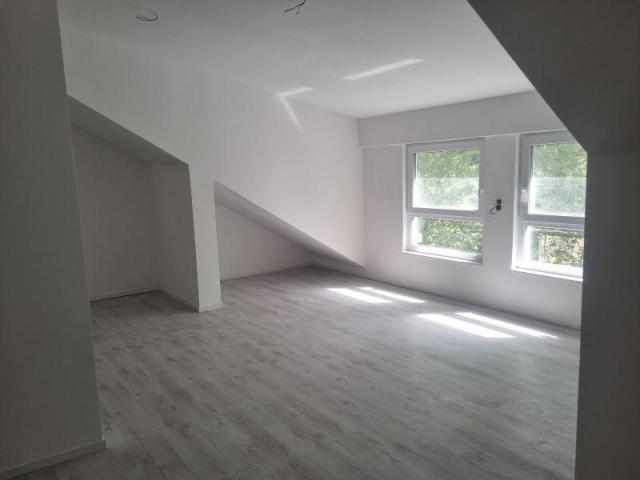 Beispiel Wohnung DG Raum