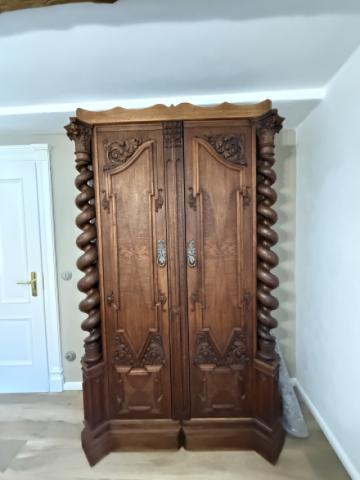Schrank