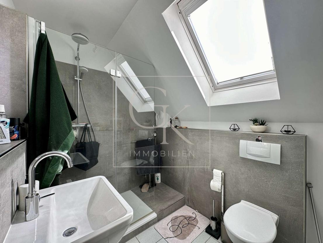 Badezimmer DG-WHG