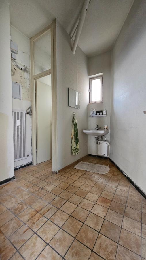EG - WC