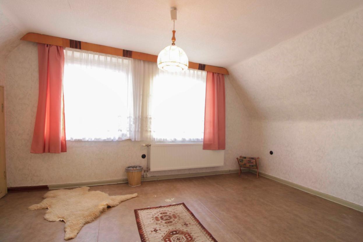 Schlafzimmer 2 OG