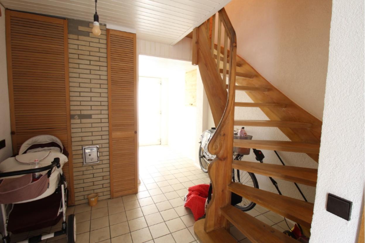 Hauseingang/ Aufgang zur Wohnung