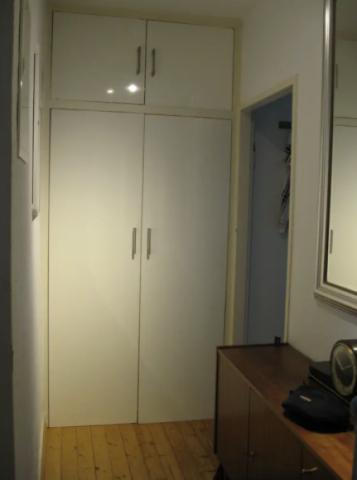 Kleiderschrank