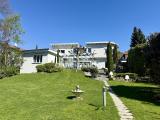 Gartenseite Villa
