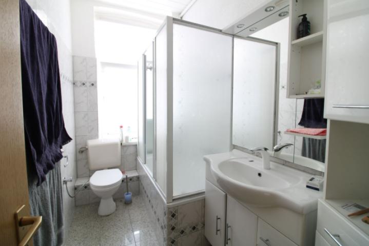 Badezimmer 2
