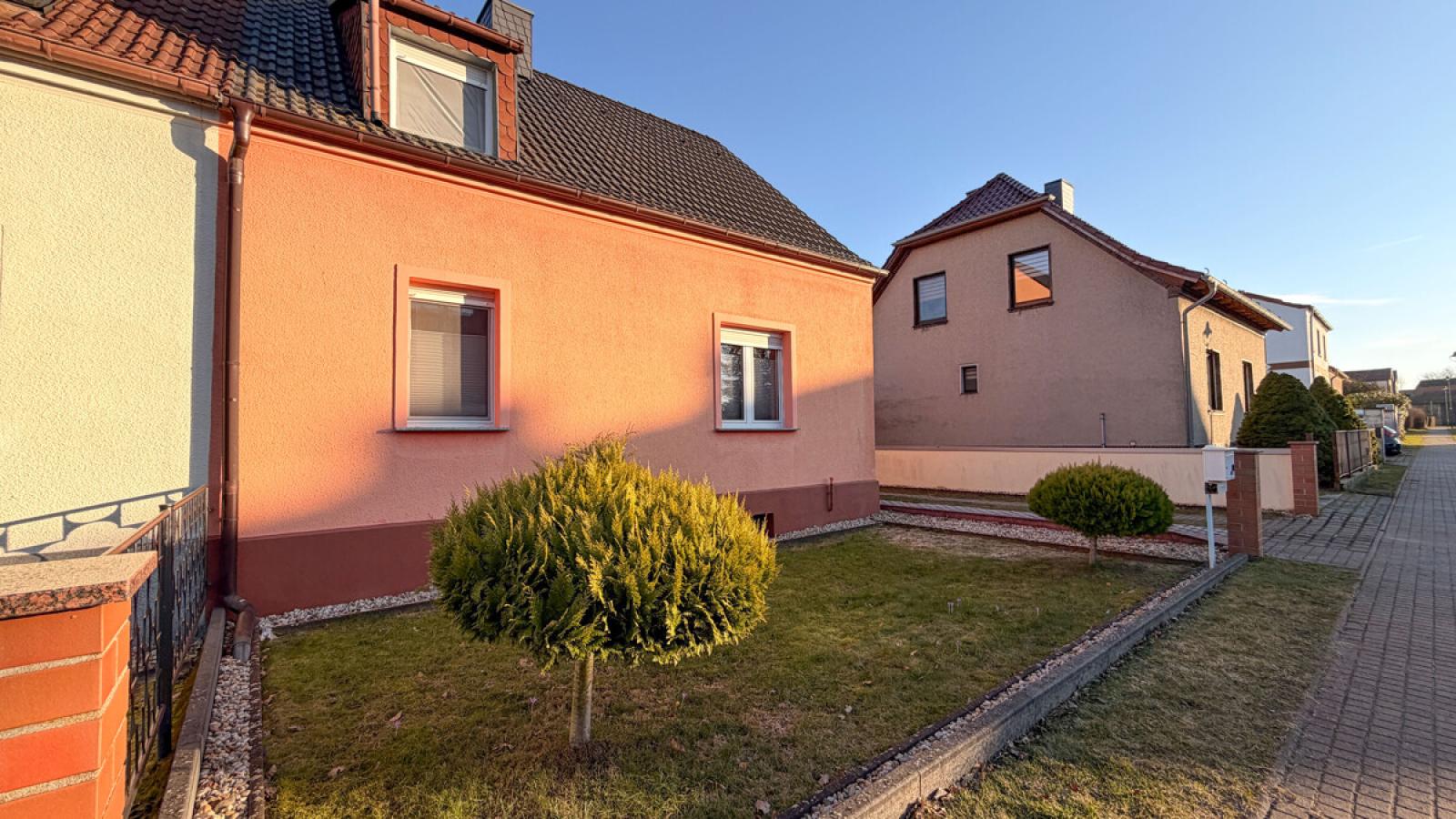 Straßenansicht