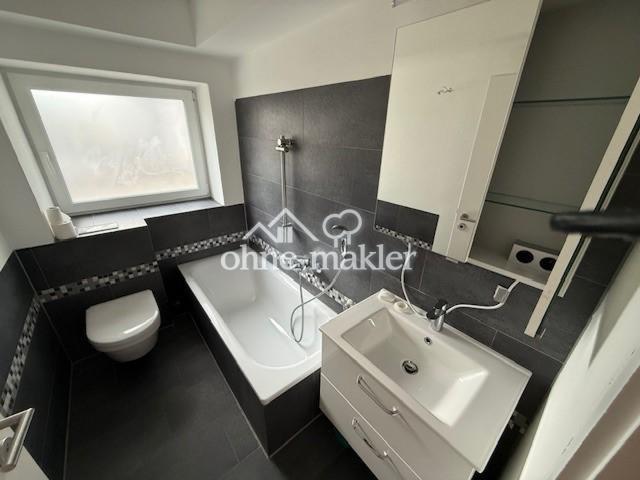 Badezimmer mit Badewanne