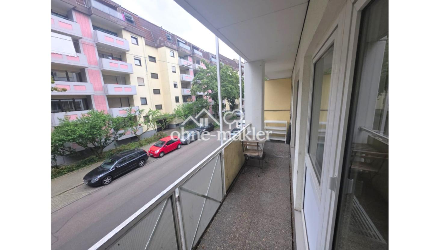 Balkon: Zimmer links