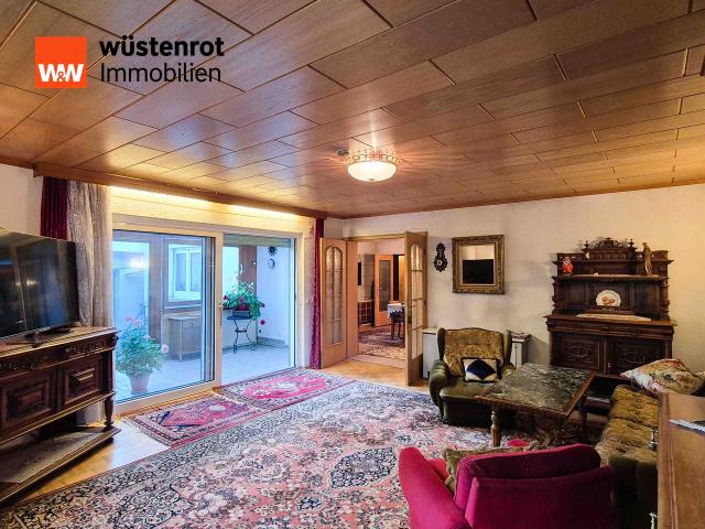 Wohnzimmer, Wintergarten EG