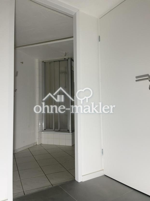 Bad im Keller mit Dusche