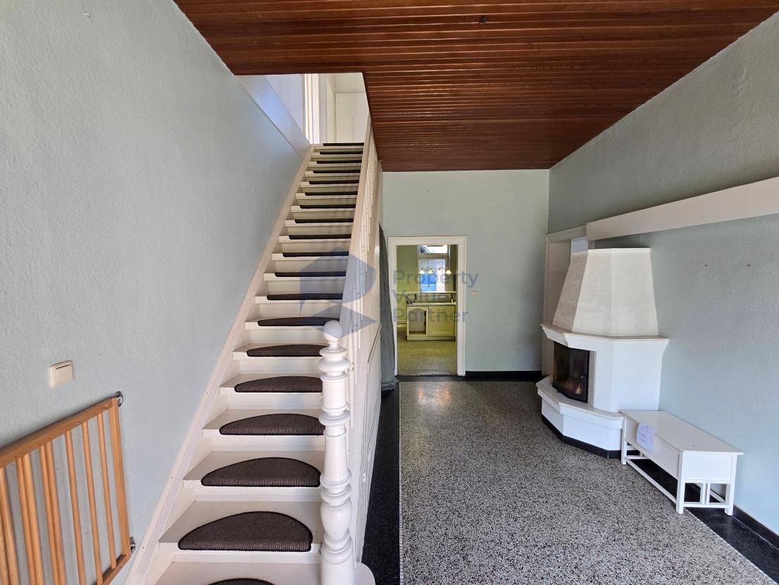 Altbau EG Flur