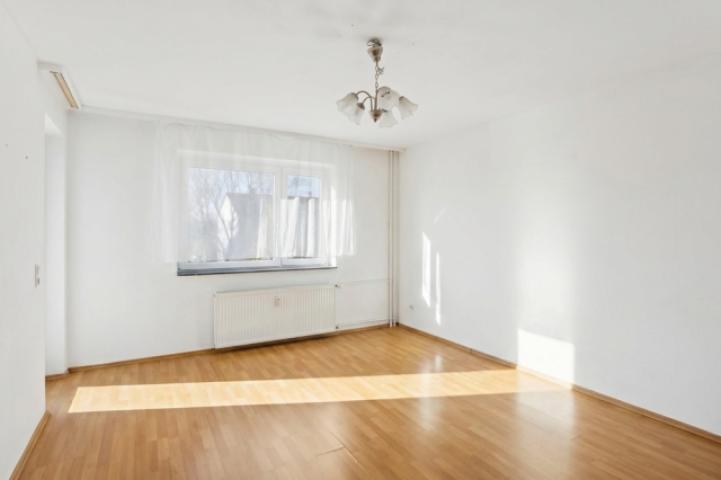 Wohnzimmer - Vorderansicht