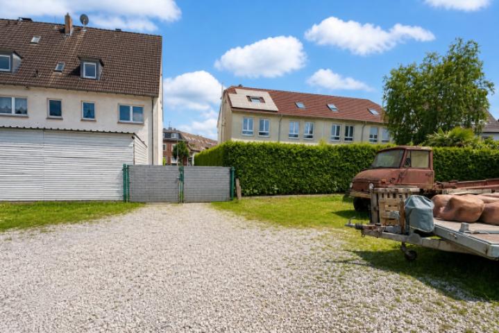 Hof/Zufahrt